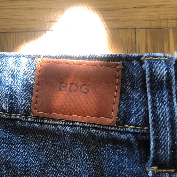 4 Shorts Size 00 - Picture 3 of 5